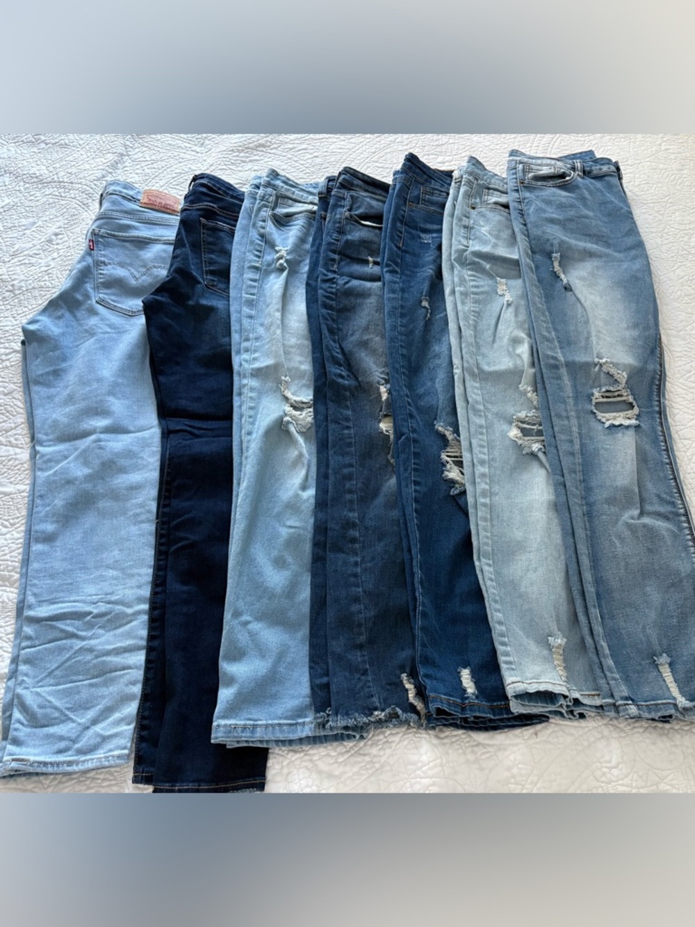 Women’s Jeans Bundle Lot Mixed Brands Levi’s Included Distressed Stretch Denim